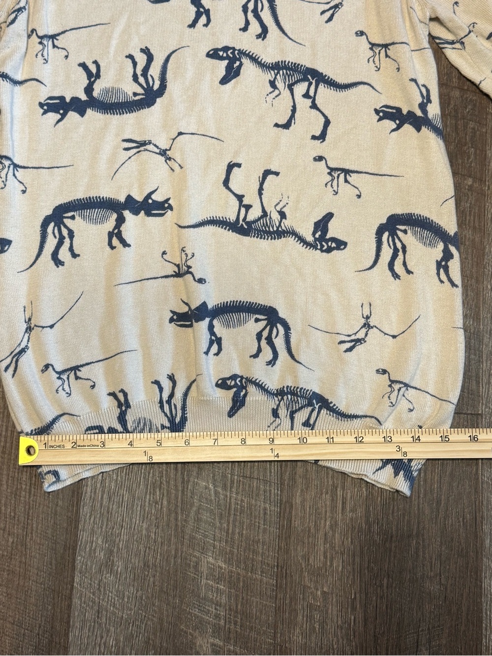 Lrg ModCloth 3/4 Sleeve Cream & Grey/Bluish Dinosaur Sweater - Picture 7 of 10